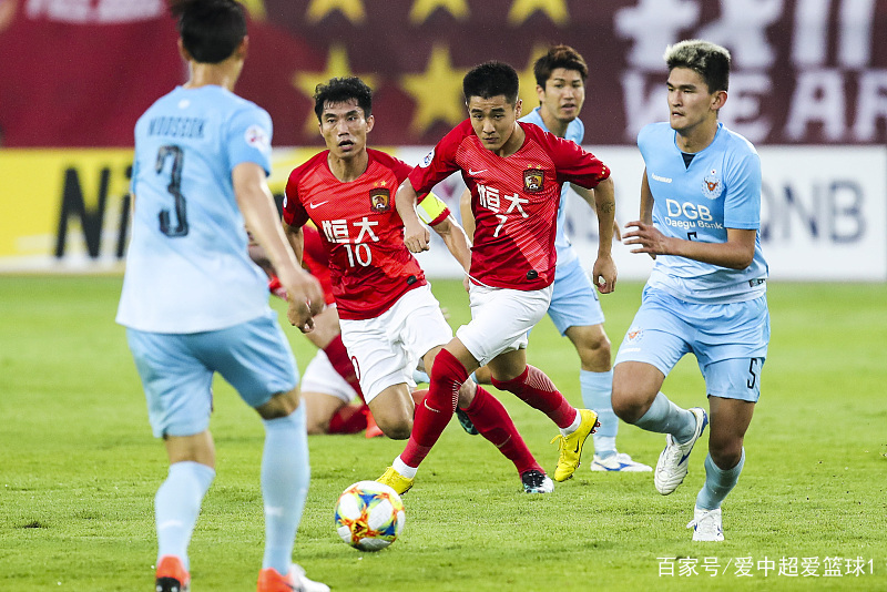 九游体育官网包含西甲倒计时，山东男篮赛后调整名单，细节引发关注，媒体盛赞，年轻球员得到机会的词条