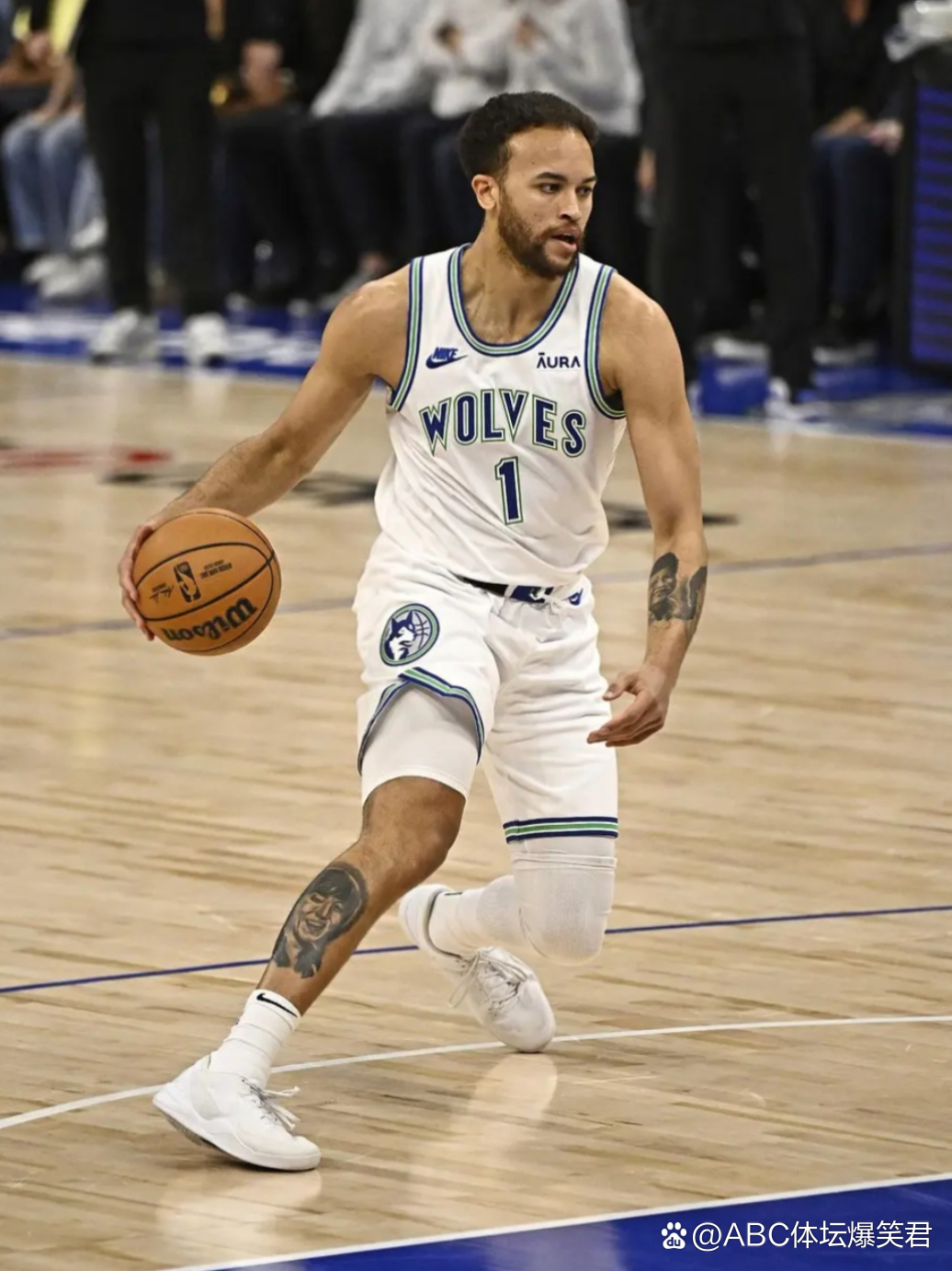 关于东契奇在独行侠比赛中惊艳表现北京国安赛后官宣签约，今晨布鲁克林篮网调整名单以备法甲瞬间刷屏的信息